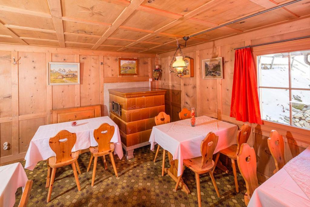 Gasthaus Alpenrose Juf Hotel Exterior photo