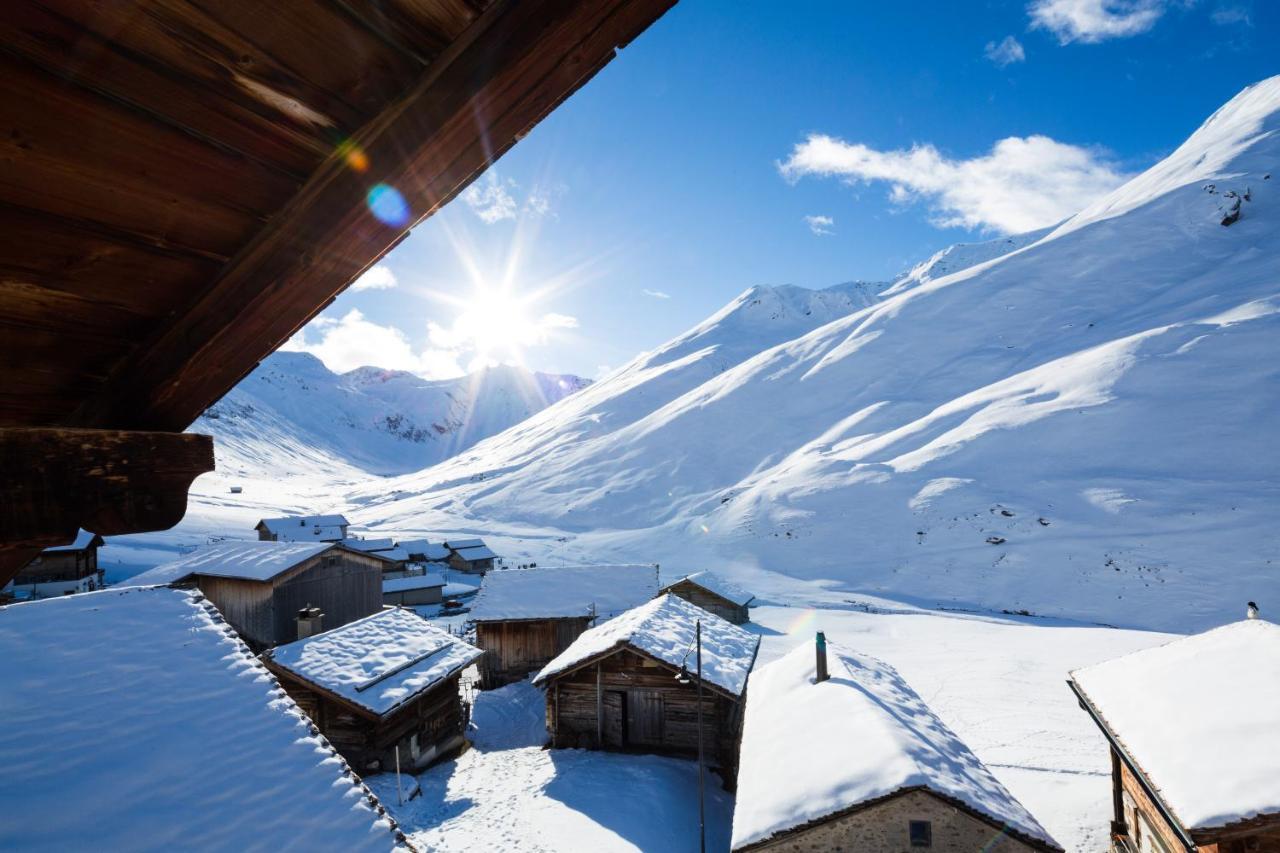 Gasthaus Alpenrose Juf Hotel Exterior photo