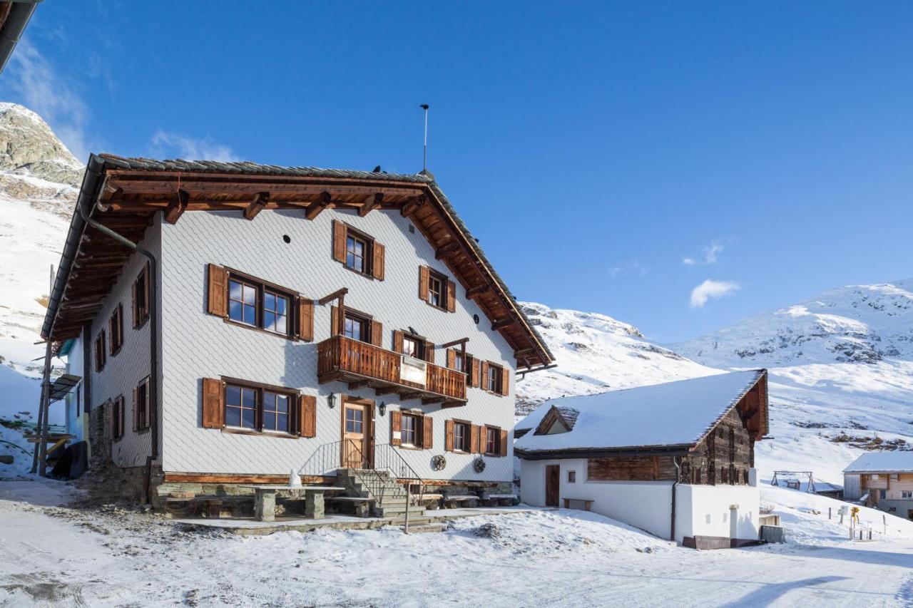Gasthaus Alpenrose Juf Hotel Exterior photo